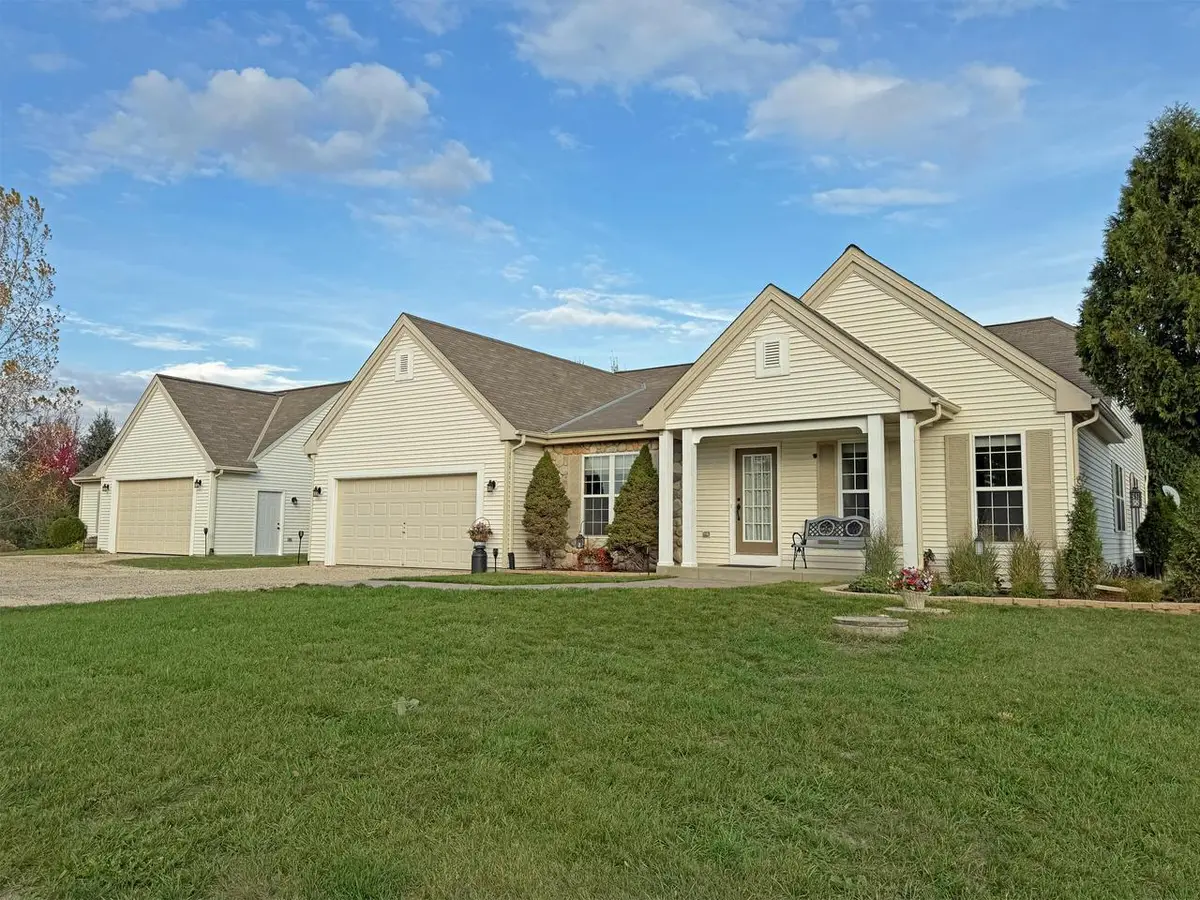 8440 Fairview DRIVE, Allenton, WI 53002 - #1