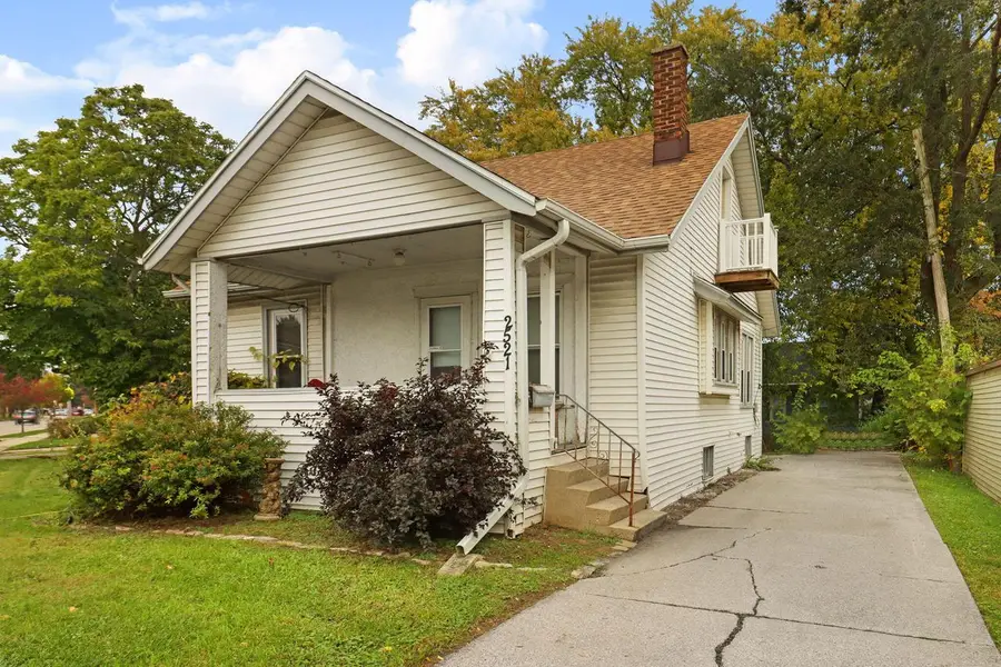 2521 Taylor AVENUE, Racine, WI 53403 - #2