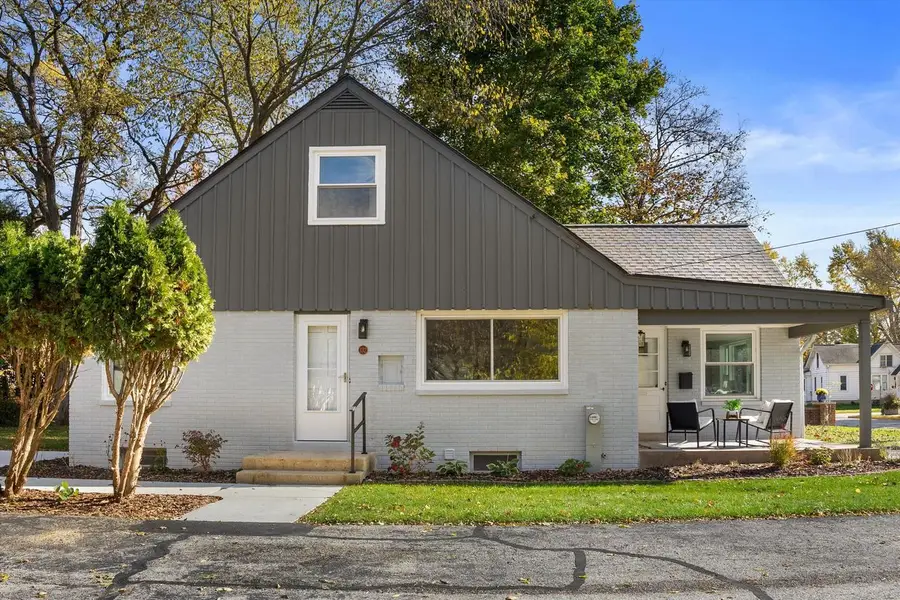 132 Riverview DRIVE, Thiensville, WI 53092 - #2
