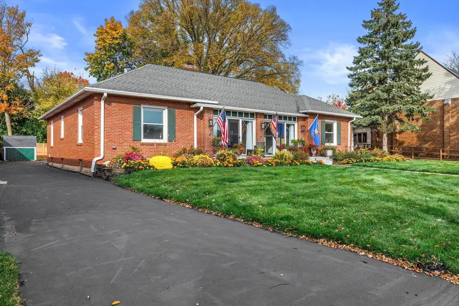 108 W Court STREET, Elkhorn, WI 53121 - #3