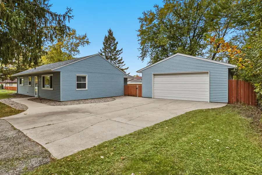 W160N9645 Colonial DRIVE, Germantown, WI 53022 - #3