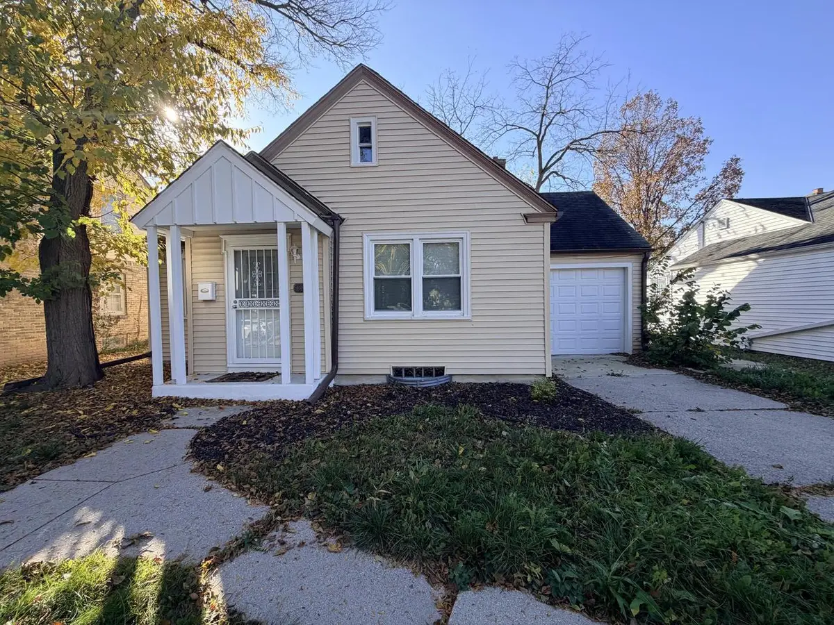 4229 W Luscher AVENUE, Milwaukee, WI 53209 - #1