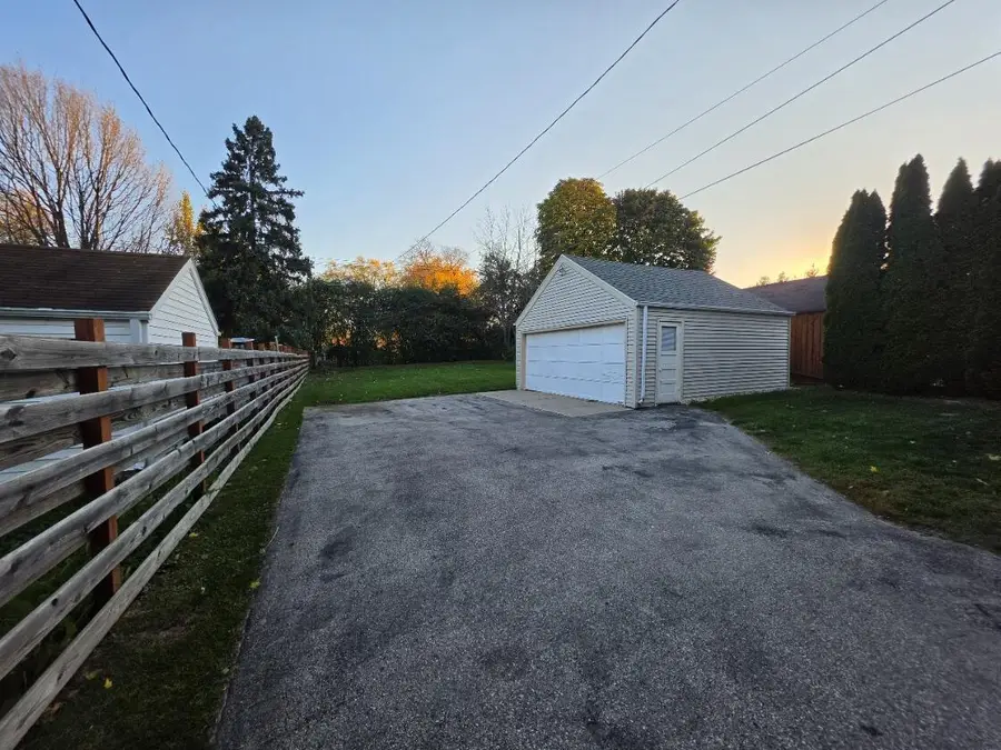 13513 W Greenfield AVENUE, New Berlin, WI 53151 - #3