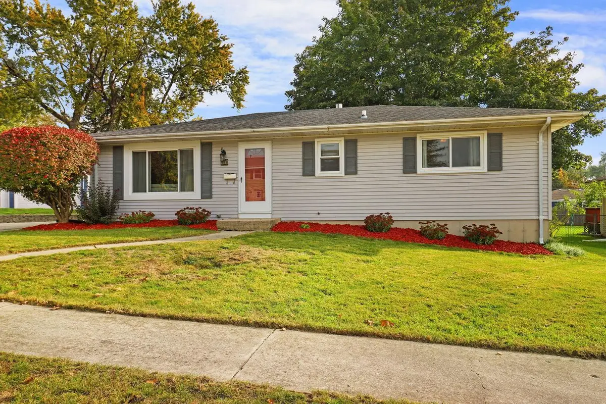 432 Donald DRIVE, Burlington, WI 53105 - #1