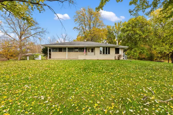W244N4454 Swan ROAD, Pewaukee, WI 53072
