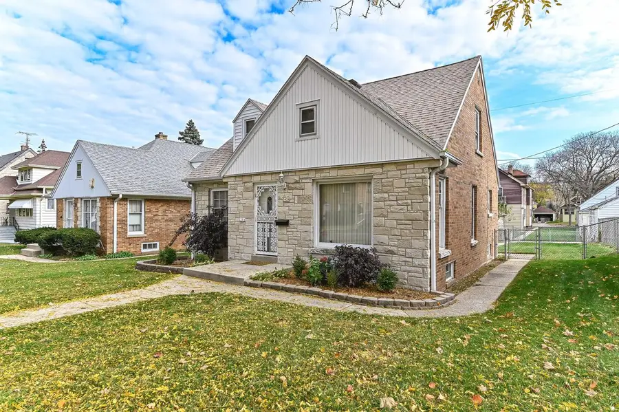 3426 N 41st STREET, Milwaukee, WI 53216 - #2