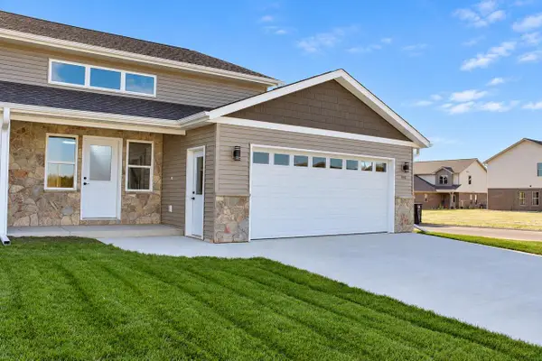 935 Drumlin DRIVE #1, Kewaskum, WI 53040