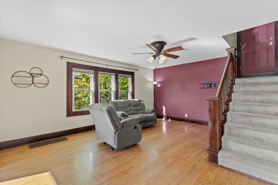 420 S Washington AVENUE, Waukesha, WI 53188 - #2