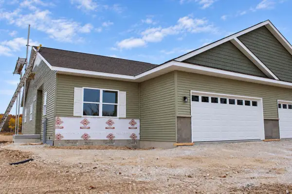 1457 Kettle COURT #1, Kewaskum, WI 53040