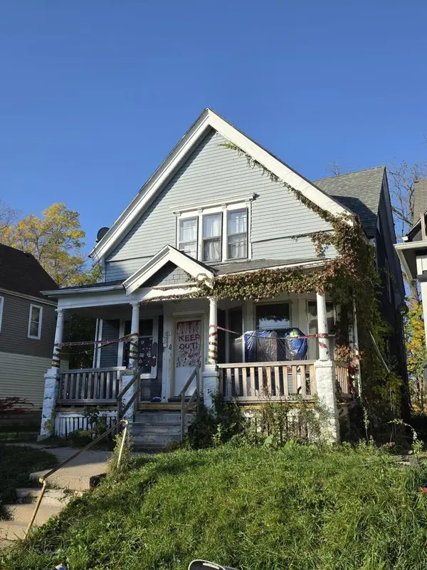 3221 N 14th STREET, Milwaukee, WI 53206