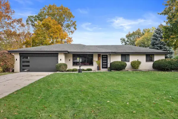 3150 S Ventura DRIVE, New Berlin, WI 53151