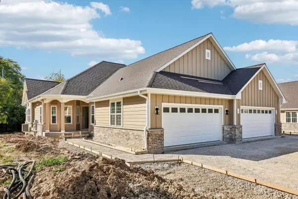 6763 S Prairiewood LANE, Franklin, WI 53132