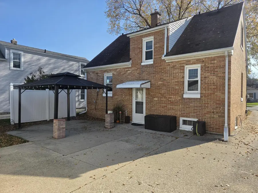1826 Belmont STREET, Manitowoc, WI 54220 - #3