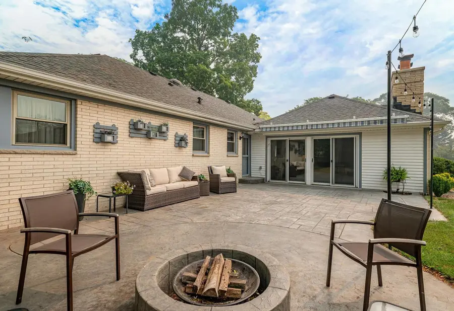3303 S 123rd STREET, West Allis, WI 53227 - #3