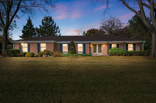 N54W21560 Logan DRIVE, Menomonee Falls, WI 53051