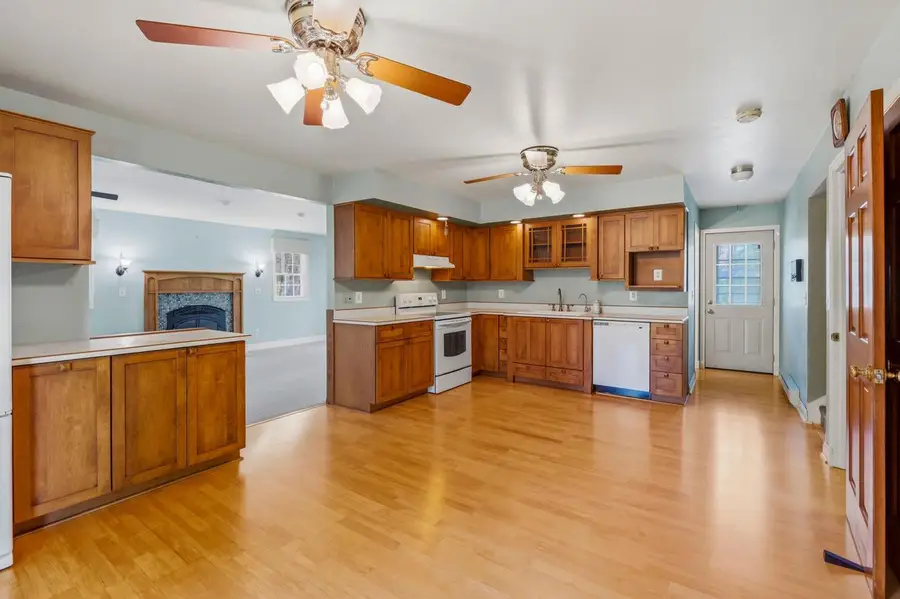 N5501 Willow ROAD, Plymouth, WI 53073 - #3