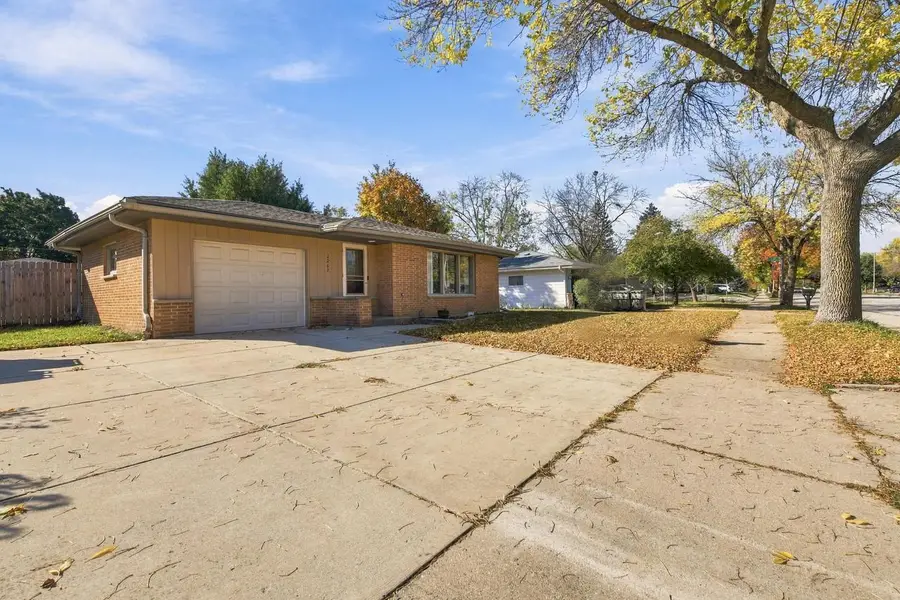 2267 W Grange AVENUE, Milwaukee, WI 53221 - #2