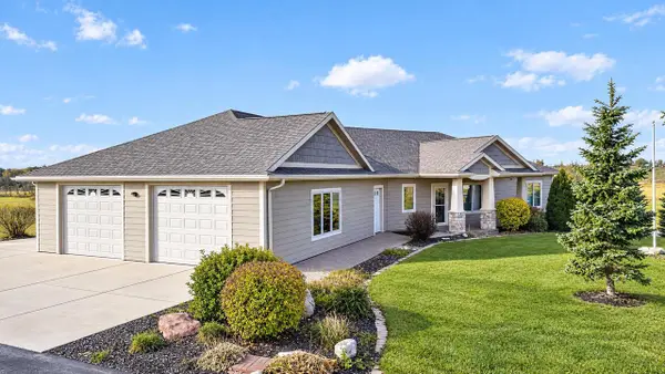 W989 Tecumseh ROAD, New Holstein, WI 53061