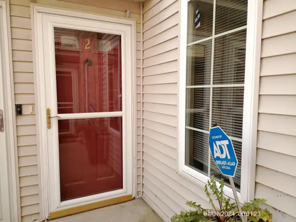 925 Prestwick #2, Waterford, WI 53185