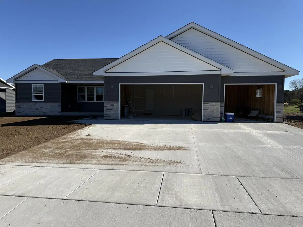 1443 Iris St, Holmen, WI 54636 - #1