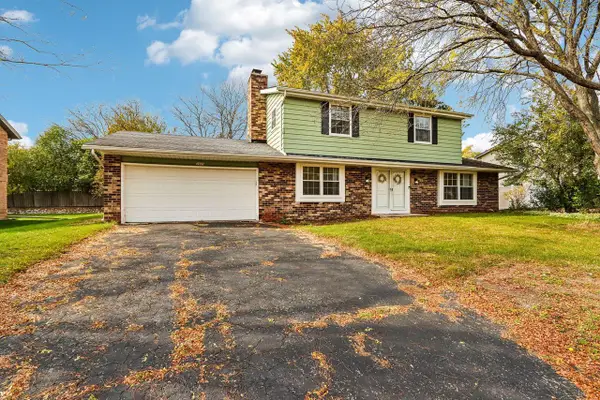 3605 S Oakdale DRIVE, New Berlin, WI 53151