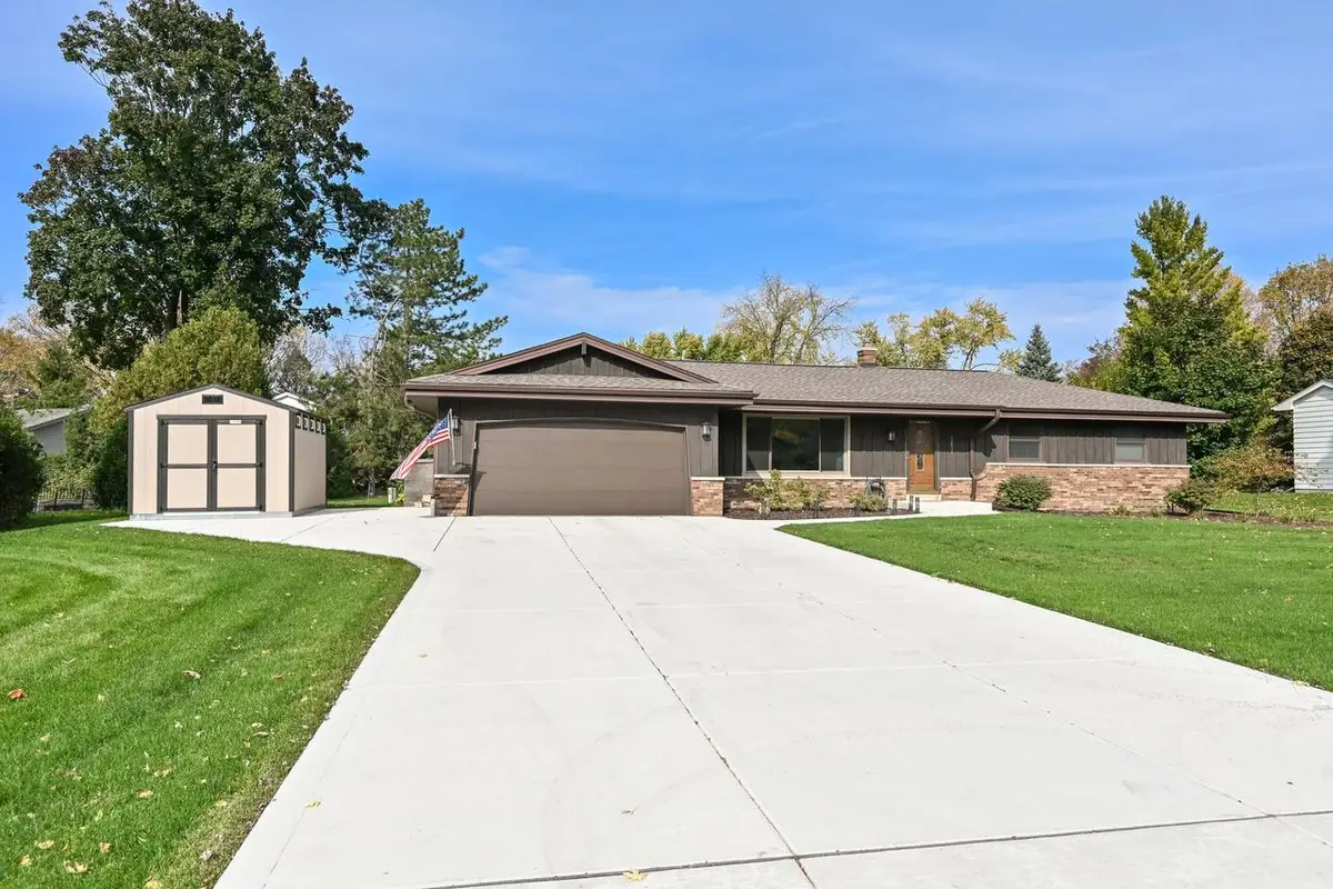 12030 W James AVENUE, Franklin, WI 53132 - #1