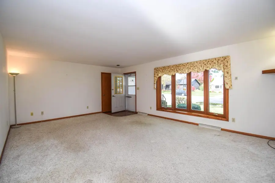 2209 Kensington AVENUE, Plymouth, WI 53073 - #2