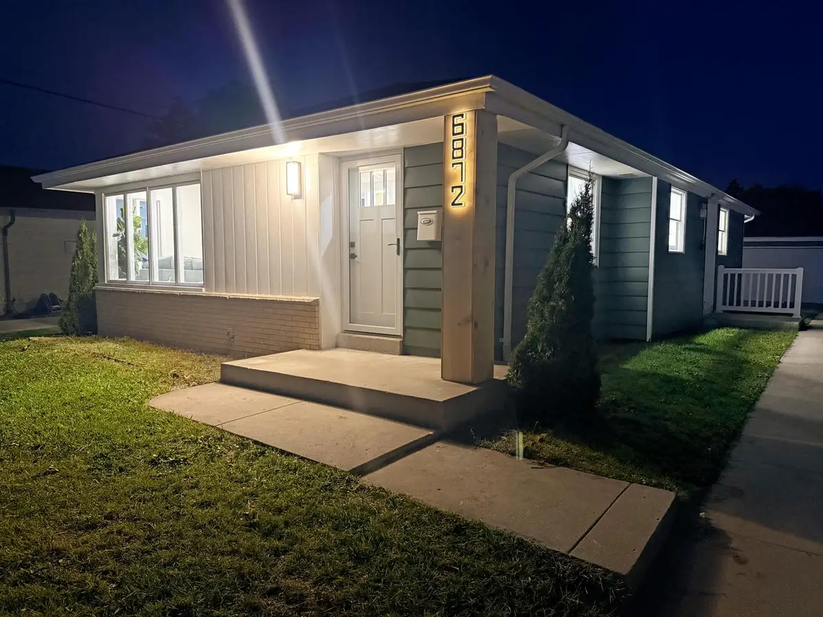 6872 N 40th PLACE, Milwaukee, WI 53209 - #1