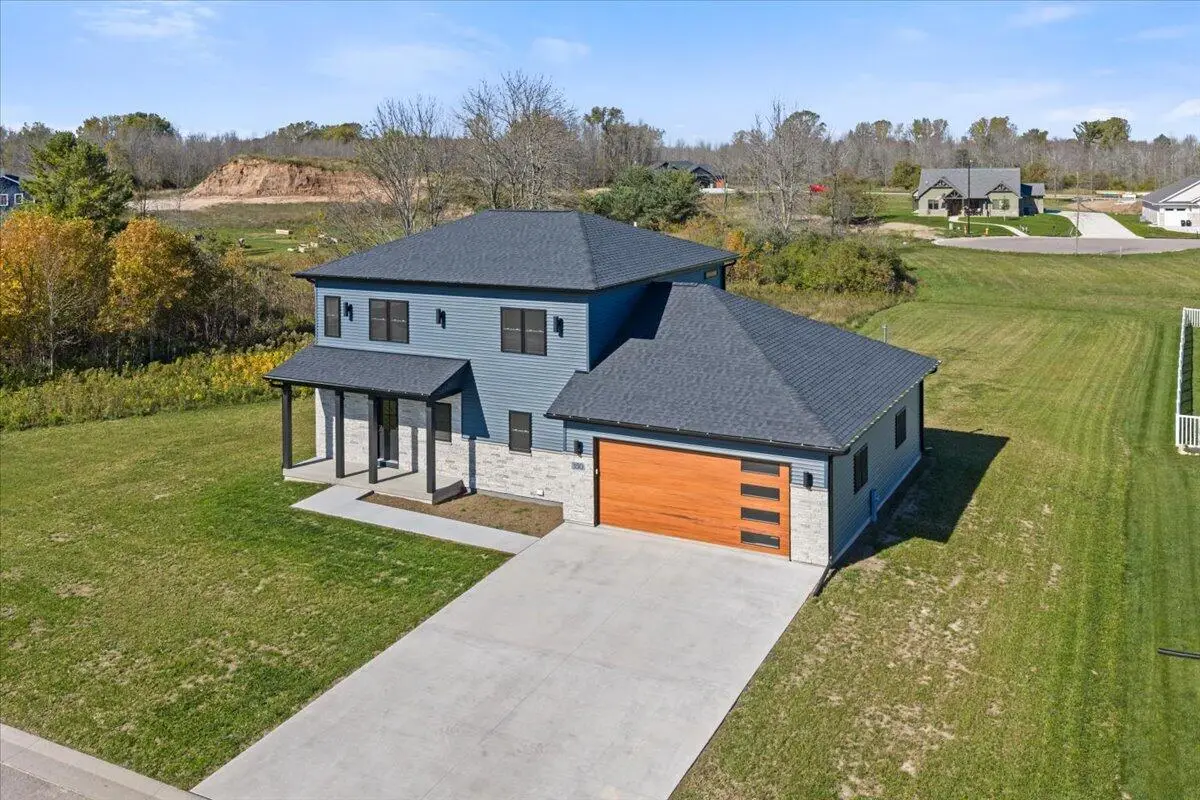 350 Lake Breeze WAY, Two Rivers, WI 54241 - #1