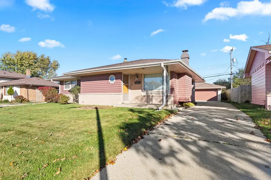 6114 N 95th STREET, Milwaukee, WI 53225 - #2