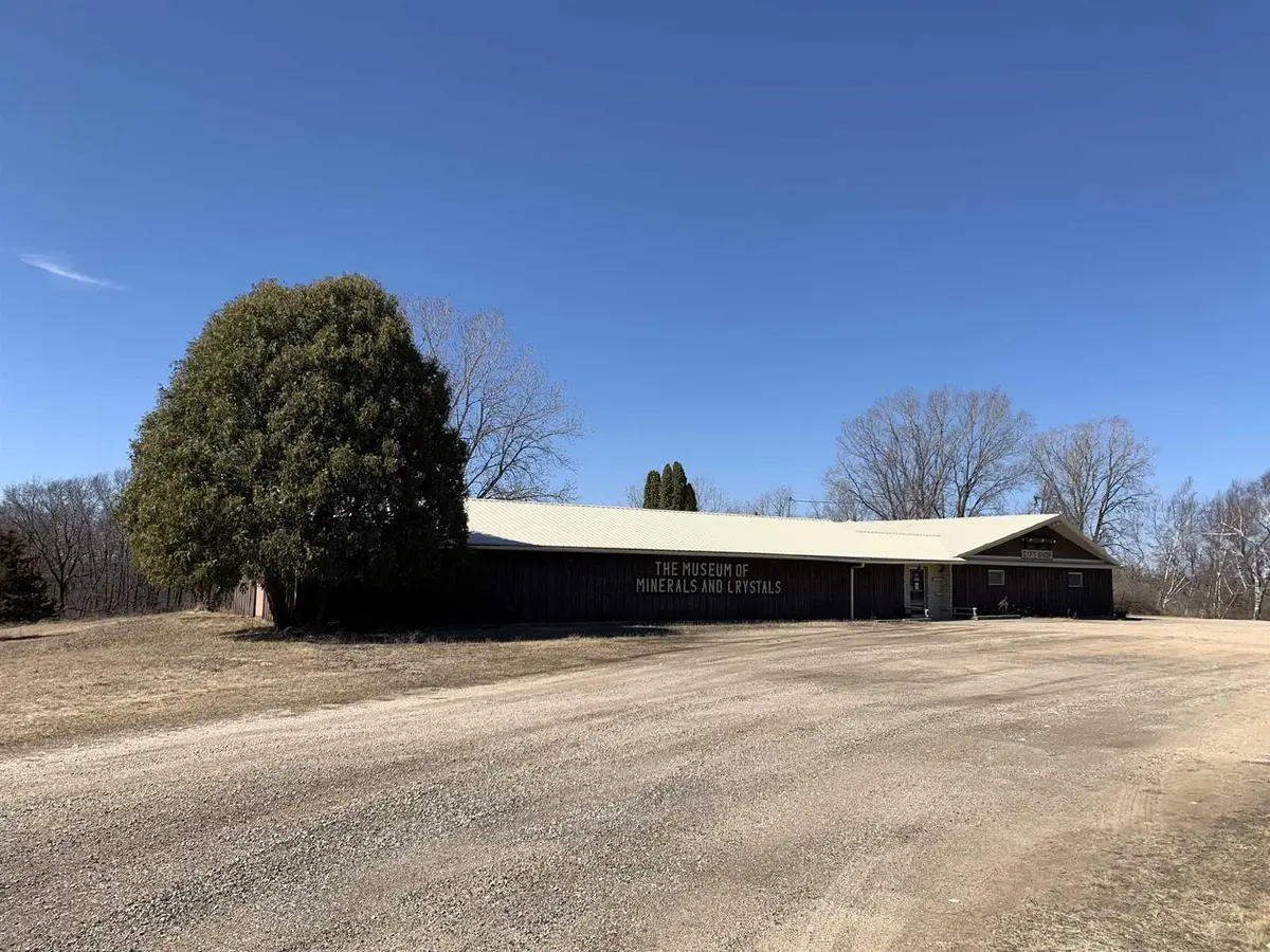 4228 Highway 23, Dodgeville, WI 53533 - Image #1