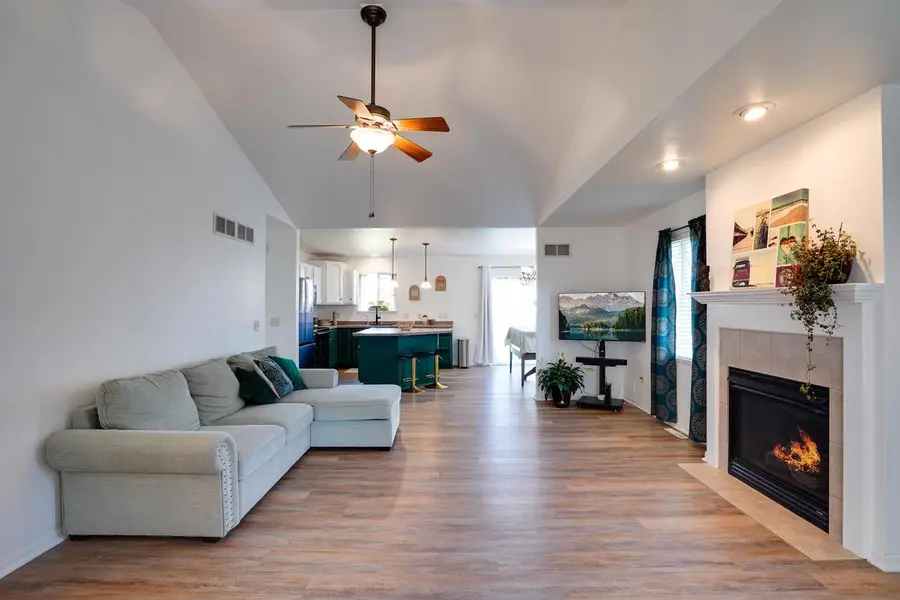 408 Juniper Street, Brooklyn, WI 53521 - Image #2