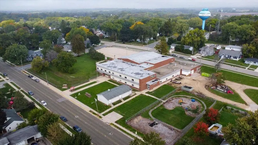 520 E Holum Street, Deforest, WI 53532 - #3