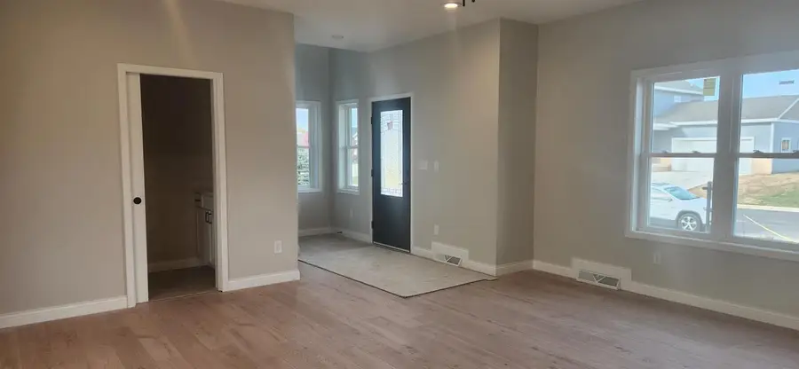 404 Chad Trail, Arlington, WI 53911 - Image #3