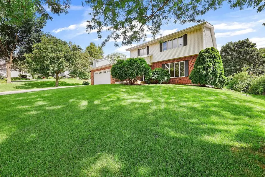 9 Newport Circle, Madison, WI 53719 - Image #2