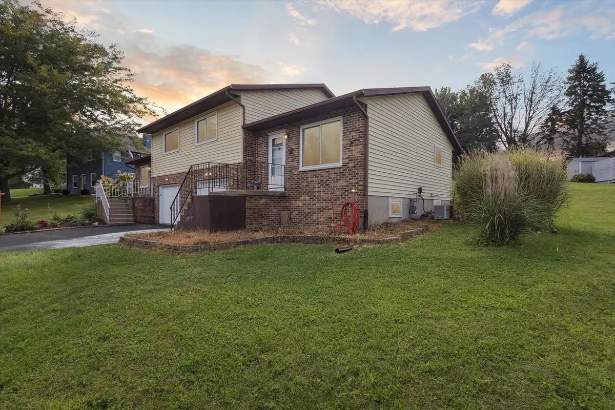 206 27th Street, Monroe, WI 53566 - Image #1