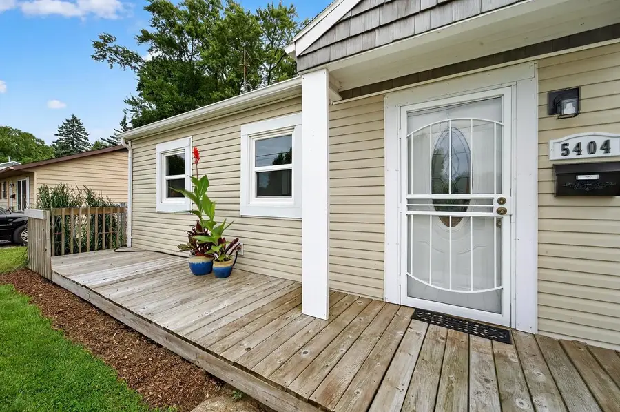 5404 Healy Lane, Monona, WI 53716 - Image #2