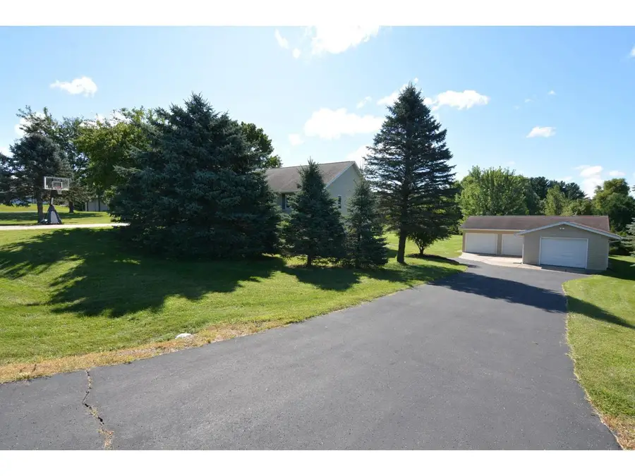 W2847 Pine Ridge Court, Belleville, WI 53508 - Image #3