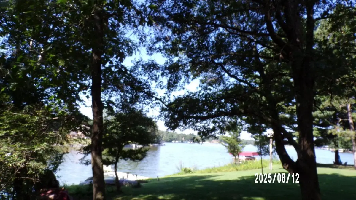 1087 E Queens Way, Nekoosa, WI 54457 - Image #1