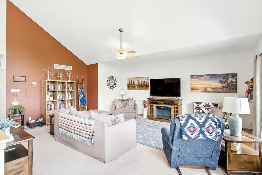 711 Cherokee Path, Lake Mills, WI 53551 - Image #2