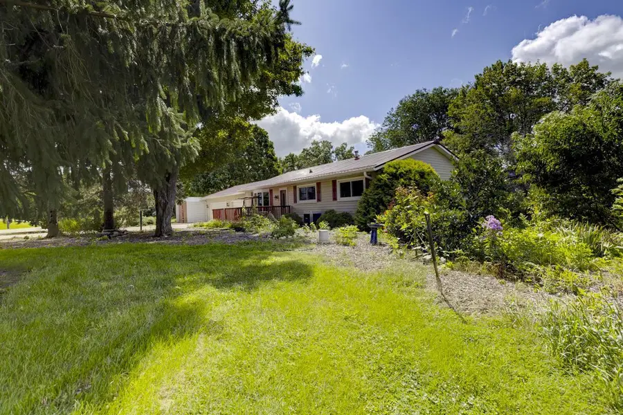 2765 Oak Knoll Lane, Stoughton, WI 53589 - Image #2