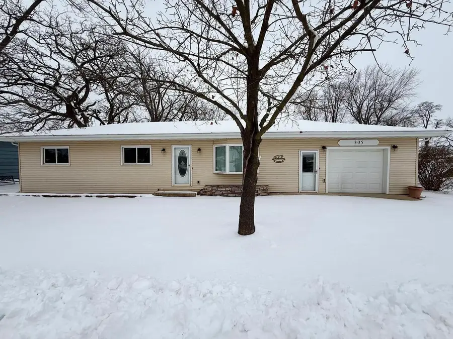 305 E Crocker Street, Fox Lake, WI 53933 - Image #3