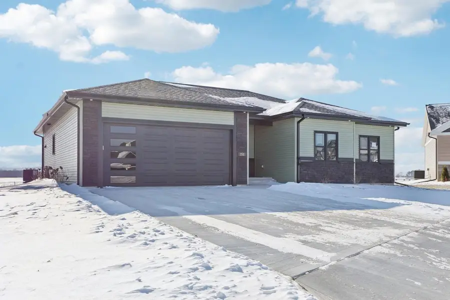 252 Falcon Court, Sauk City, WI 53583 - #3