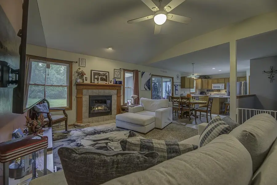 126 Deanna Drive, Evansville, WI 53536 - Image #2