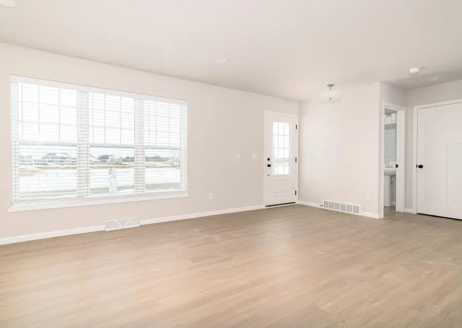 1833 Waverly Way, Sun Prairie, WI 53590 - Image #2