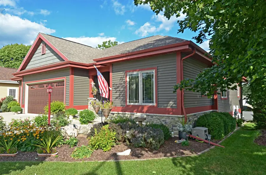 24 Oak Ridge Trail, Deerfield, WI 53531 - Image #2