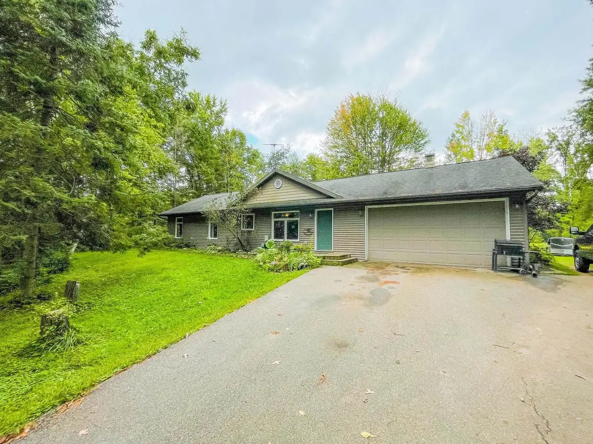 9205 Woehrle Lane, Marshfield, WI 54449 - Image #1