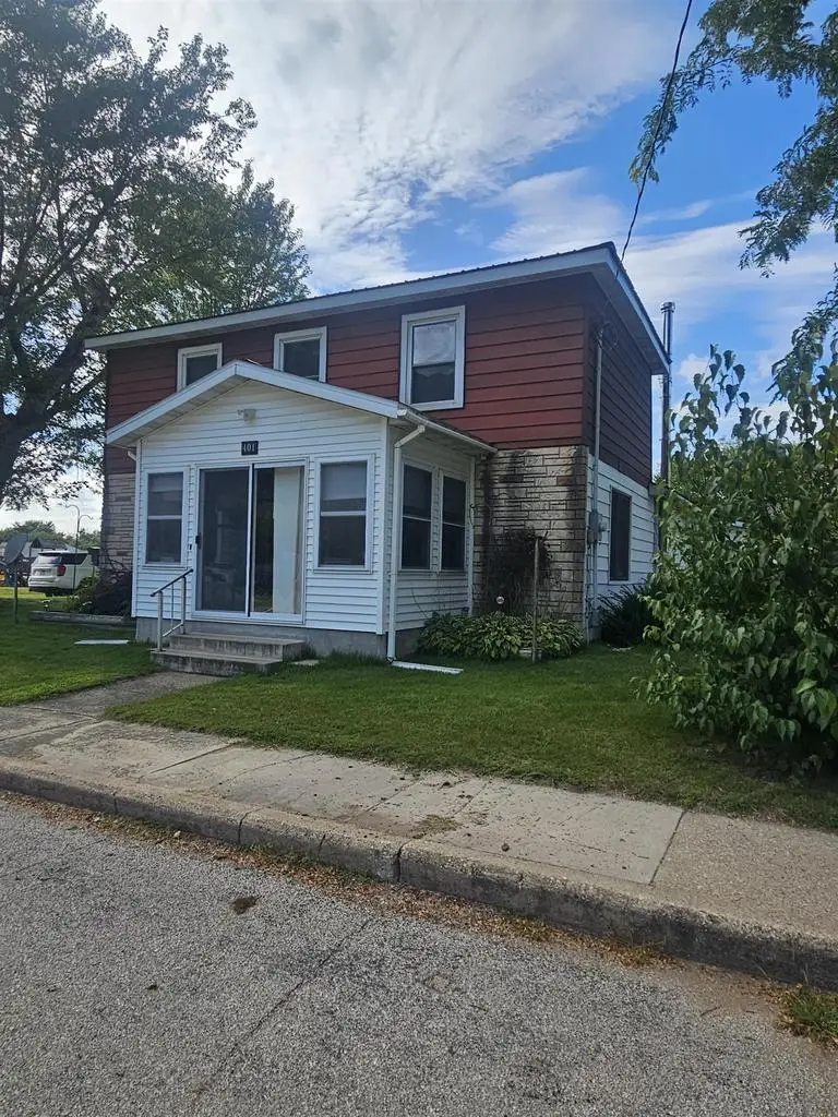 401 Spencer Street, Woodman, WI 53827 - Image #2