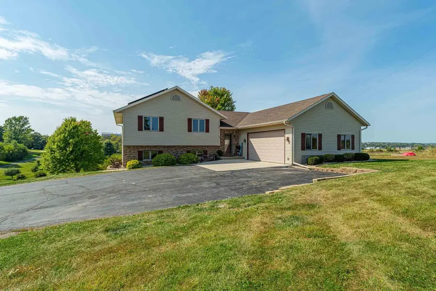 N7965 Valley View Road, New Glarus, WI 53574 - Image #2