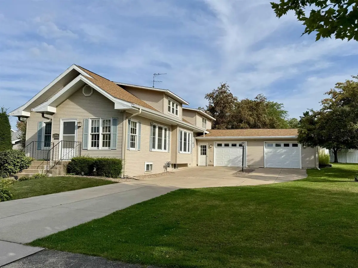 560 11th Street, Fennimore, WI 53809 - Image #1